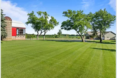 29224  Mt Tom Rd, Burlington, WI 53105 - Photo 16