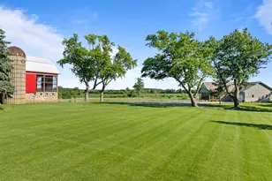 29224 Mt Tom Rd, Burlington, WI 53105 - Photo 16