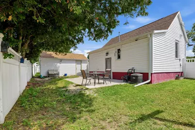 2104  11th St, Two Rivers, WI 54241 - Photo 20