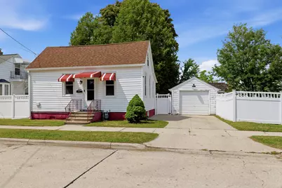 2104  11th St, Two Rivers, WI 54241 - Photo 1