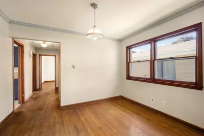 5653 N Milwaukee River Pkwy, Glendale, WI 53209 - Photo 6