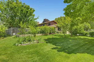5050 Spruce Ct, Greendale, WI 53129 - Photo 44