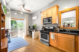 1641 N Franklin Pl, Milwaukee, WI 53202 - Photo 2