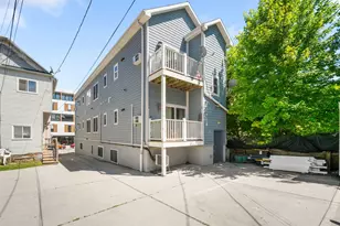 1641 N Franklin Pl, Milwaukee, WI 53202 - Photo 12