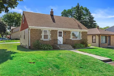 270 N 111th St, Wauwatosa, WI 53226 - Photo 2
