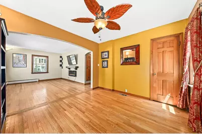 2802 S 47th St, Milwaukee, WI 53219 - Photo 6