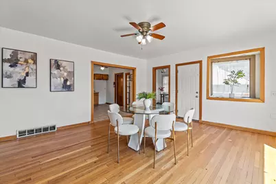 2704 N 46th St, Milwaukee, WI 53210 - Photo 10