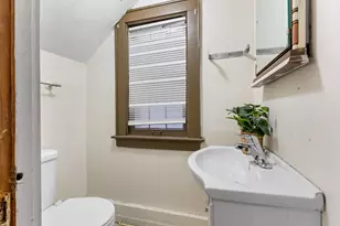 2704 N 46th St, Milwaukee, WI 53210 - Photo 16