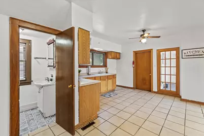 2704 N 46th St, Milwaukee, WI 53210 - Photo 16