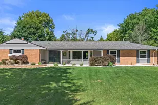 11318 N Glenwood Dr, Mequon, WI 53097 - Photo 1