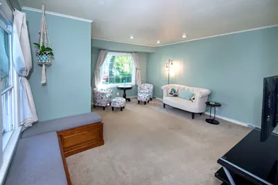 1817 N 118th St, Wauwatosa, WI 53226 - Photo 10