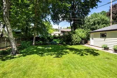 1817 N 118th St, Wauwatosa, WI 53226 - Photo 6
