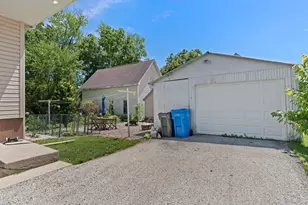 809 E Cady St, Watertown, WI 53094 - Photo 34