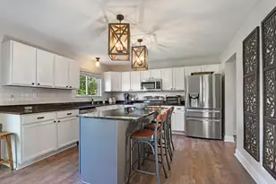 436 Ashley Dr, Williams Bay, WI 53191 - Photo 10