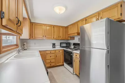410 N 12th St, Oostburg, WI 53070 - Photo 8