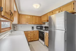 410 N 12th St, Oostburg, WI 53070 - Photo 8
