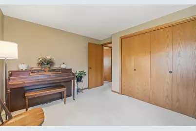 410 N 12th St, Oostburg, WI 53070 - Photo 16