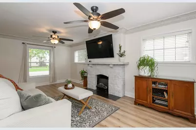 2144 S 108th St, West Allis, WI 53227 - Photo 2