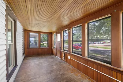 522  Caledonia St, La Crosse, WI 54601 - Photo 2