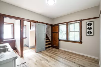 3726 N 19th Pl, Milwaukee, WI 53206 - Photo 12