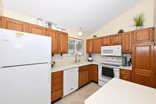 11020 W Parnell Ave, Hales Corners, WI 53130 - Photo 8