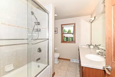 6652  Big Bend Rd, Racine, WI 53185 - Photo 20