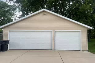 5324 W Allerton Ave, Greenfield, WI 53220 - Photo 6