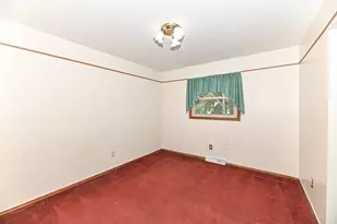 4280 S Pennsylvania Ave, Saint Francis, WI 53235 - Photo 18