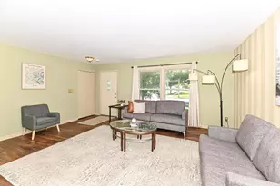 4280 S Pennsylvania Ave, Saint Francis, WI 53235 - Photo 4