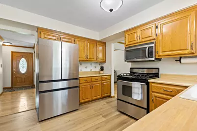 8049 N Edge O Woods Dr, Brown Deer, WI 53223 - Photo 8