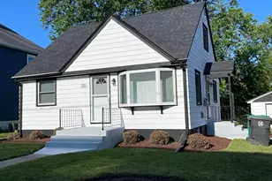 W161N8970 Hayes Ave, Menomonee Falls, WI 53051 - Photo 1