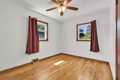 4310 W Anthony Dr, Greenfield, WI 53219 - Photo 16