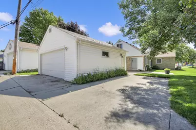 4310 W Anthony Dr, Greenfield, WI 53219 - Photo 30