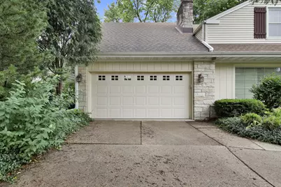 7212  Aetna Ct, Wauwatosa, WI 53213 - Photo 4