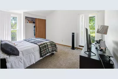 9000 N 70th St, Milwaukee, WI 53223 - Photo 14