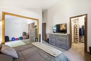 9000 N 70th St, Milwaukee, WI 53223 - Photo 20