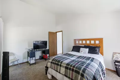 9000 N 70th St, Milwaukee, WI 53223 - Photo 16
