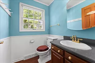 11645 N Hillside Ln, Mequon, WI 53092 - Photo 20