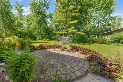 11645 N Hillside Ln, Mequon, WI 53092 - Photo 28