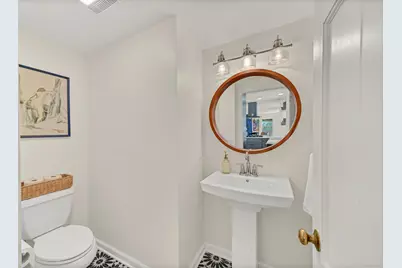 8332 N Greenvale Rd, Fox Point, WI 53217 - Photo 10