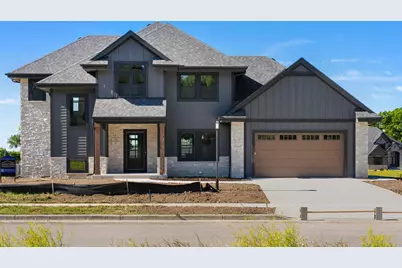 N66W21075  Sweet Clover Dr, Menomonee Falls, WI 53051 - Photo 2