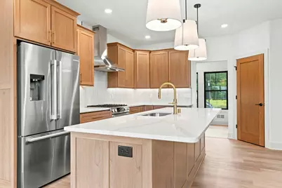 N66W21075  Sweet Clover Dr, Menomonee Falls, WI 53051 - Photo 10