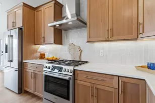 N66W21075 Sweet Clover Dr, Menomonee Falls, WI 53051 - Photo 14