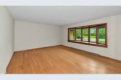 S68W13026  Bristlecone Ln, Muskego, WI 53150 - Photo 2