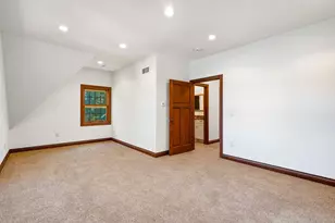2125 N Peninsula Rd, Summit, WI 53066 - Photo 20