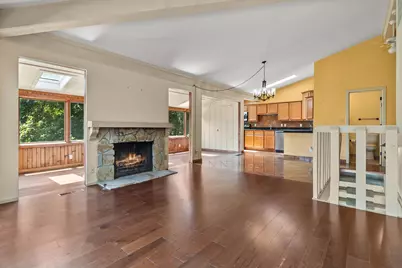 711  Thornridge Ct #B, Fontana, WI 53125 - Photo 8