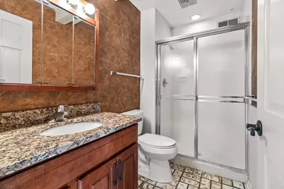 711  Thornridge Ct #B, Fontana, WI 53125 - Photo 10