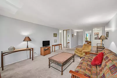 929 N Astor St #403, Milwaukee, WI 53202 - Photo 8