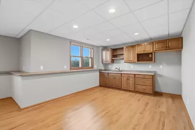 272  Highland Dr, Belgium, WI 53004 - Photo 32