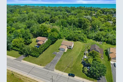 10011  Sheridan Rd, Pleasant Prairie, WI 53158 - Photo 6